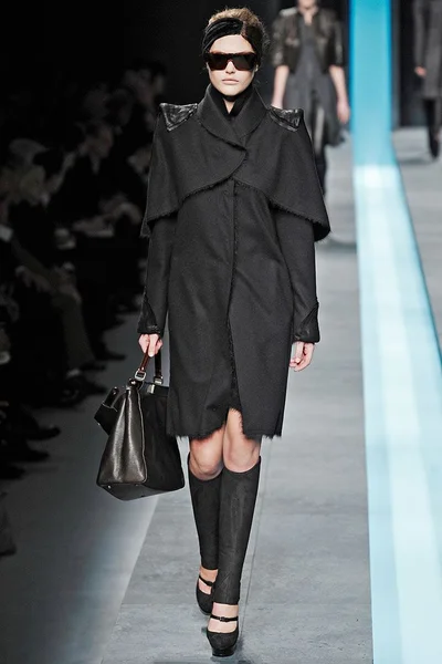 Look 8